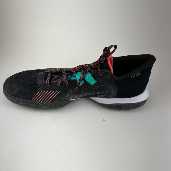 Size 13 - Nike Kyrie Flytrap 5 Black Atomic Pink main image 6
